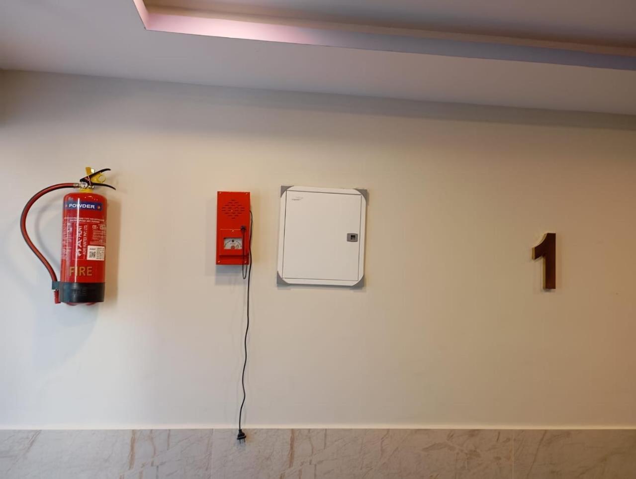 Aadya Inn New Luxury Hotel Tirupati Bagian luar foto